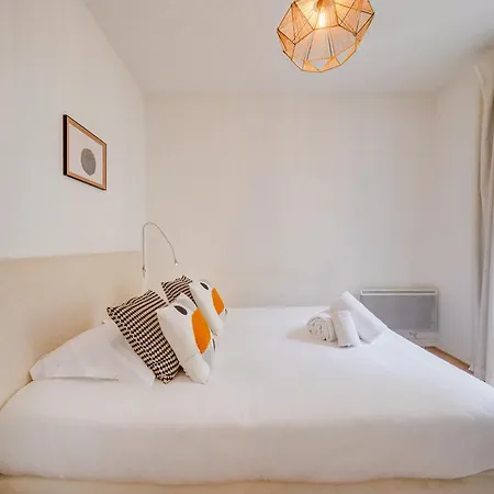 The Old School - Dans Le Triangle D'or A 아파트 *