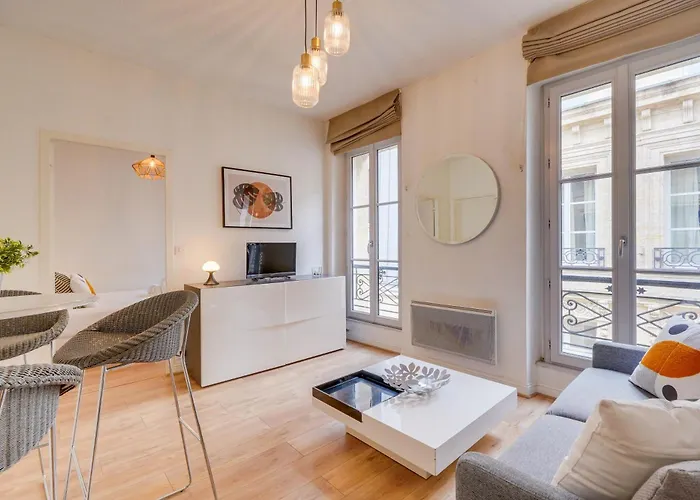 The Old School - Dans Le Triangle D'or à Apartamento